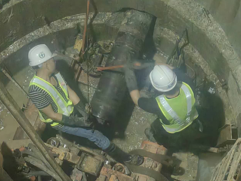 img of DN200螺旋頂管風化巖施工現(xiàn)場